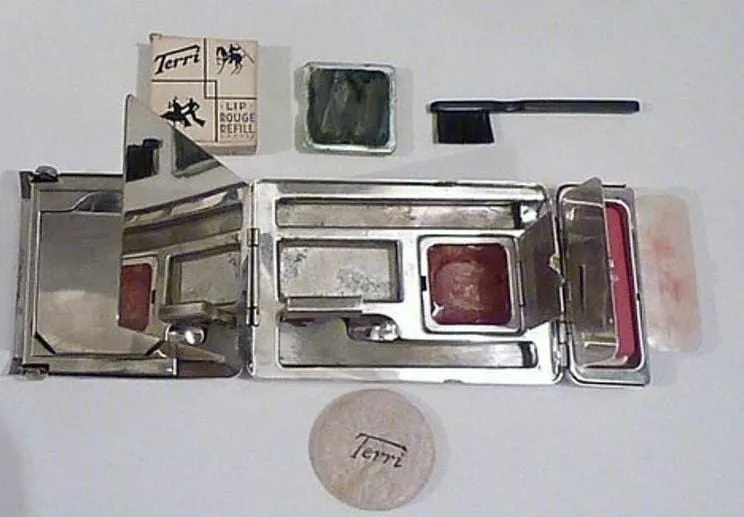 Rare 1931 Terri Vanity Case Minaudiere