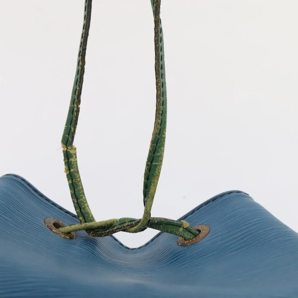 Trendy Inspired Louis Vuitton Epi Noe Shoulder Bag Bicolor Color Green Blue M44044 Lv Auth 88338