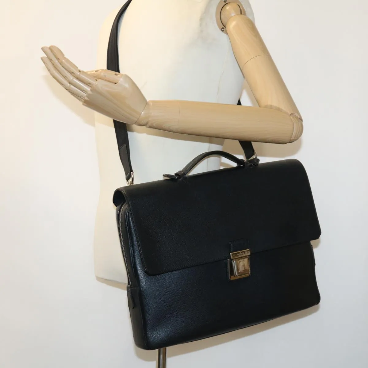 Trendy Inspired Louis Vuitton Vasili Shoulder Bag